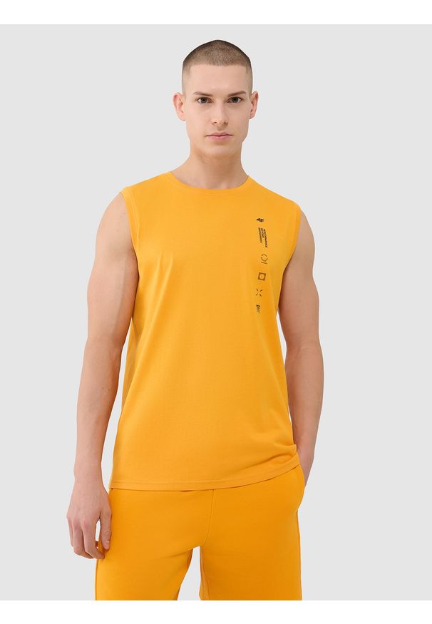 4f - 4F Tank top regular męski - pomarańczowy XXL. Kolor: pomarańczowy. Materiał: jersey, dzianina, bawełna. Długość rękawa: bez rękawów. Wzór: napisy, nadruk, ze splotem, gładki