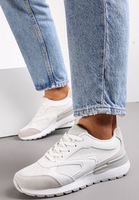 Renee - Białe Brokatowe Sneakersy Sznurowane Meari. Wysokość cholewki: przed kostkę. Kolor: biały. Materiał: materiał. Szerokość cholewki: normalna #1