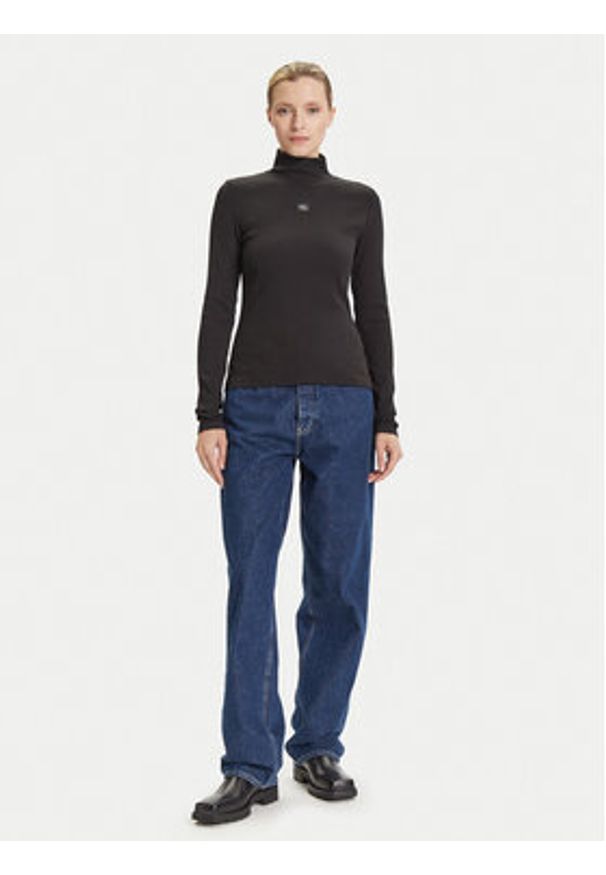 Calvin Klein Jeans Golf LV047D203G Czarny Slim Fit. Typ kołnierza: golf. Kolor: czarny. Materiał: bawełna