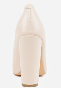 Renee - Jasnobeżowe Klasyczne Czółenka Vices na Słupkowym Obcasie ze Skórzaną Wkładką Divira. Kolor: beżowy. Materiał: skóra. Obcas: na obcasie. Styl: klasyczny. Wysokość obcasa: średni #9