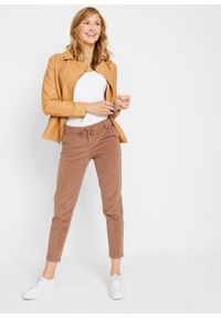 Spodnie sztruksowe z wiązanym troczkiem bonprix brązowy mokka. Kolor: brązowy. Materiał: sztruks #3
