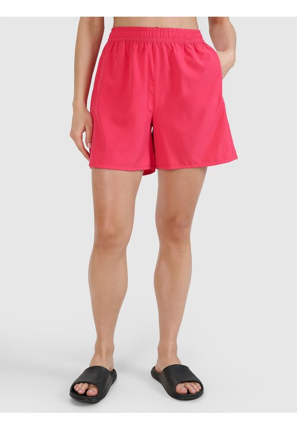 4f - 4F Spodenki plażowe damskie - różowe XXL. Okazja: na plażę. Kolor: różowy. Materiał: syntetyk, materiał, elastan, guma. Długość: krótkie. Sezon: lato. Styl: casual, wakacyjny