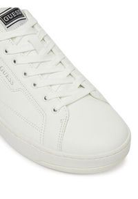 Guess Sneakersy FMJVIC PEL12 Biały. Kolor: biały. Materiał: skóra