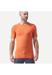 SIMOND - Koszulka trekkingowa z krótkim rękawem męska Forclaz MT900 merino. Kolor: brązowy, pomarańczowy, wielokolorowy. Materiał: wełna, elastan, poliamid, materiał. Długość rękawa: krótki rękaw. Długość: krótkie. Sport: turystyka piesza
