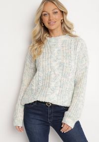 Born2be - Jasnobeżowy Sweter z Wełną z Ozdobnym Splotem Abrenevia. Kolor: beżowy. Materiał: wełna. Wzór: ze splotem. Sezon: zima