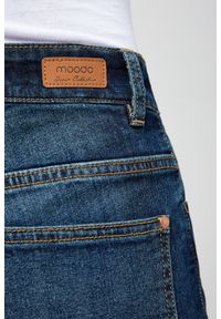 MOODO - Jeansy typu straight leg. Materiał: jeans. Długość: długie. Wzór: gładki #2