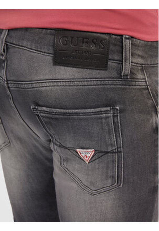 Guess Jeansy Miami M2YAN1 D4Q52 Szary Skinny Fit. Kolor: szary