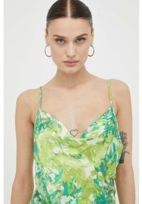 GESTUZ - Gestuz top kolor zielony wzorzysta. Okazja: na co dzień. Kolor: zielony. Materiał: tkanina, materiał, wiskoza. Długość rękawa: na ramiączkach. Styl: casual #4