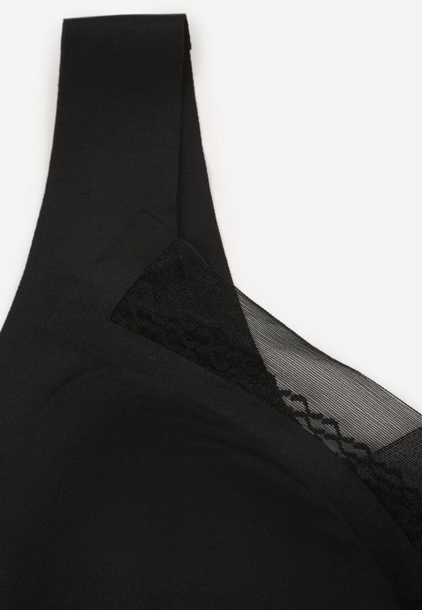 Renee - Czarny Sportowy Biustonosz z Usztywnieniem Ozdobiony Siateczkową Wstawką Edalissa. Kolor: czarny. Rodzaj stanika: wyciągane miseczki. Wzór: aplikacja