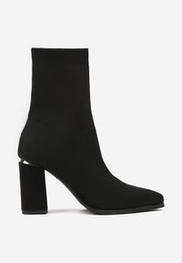 Born2be - Czarne Botki na Obcasie ze Skarpetową Cholewką i Metaliczną Ozdobą Icille. Okazja: na co dzień. Kolor: czarny. Materiał: jeans. Szerokość cholewki: normalna. Wzór: aplikacja. Obcas: na obcasie. Styl: casual, elegancki. Wysokość obcasa: średni