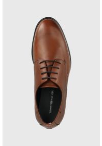 TOMMY HILFIGER - Tommy Hilfiger półbuty skórzane CORE HILFIGER LTH LACE UP SHOE męskie kolor brązowy FM0FM03955. Nosek buta: okrągły. Zapięcie: sznurówki. Kolor: brązowy. Materiał: skóra #5
