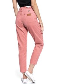 Wrangler - SPODNIE WRANGLER DAMSKIE MOM JEANS BRAND APRICOT W246UPP06 112127945. Stan: podwyższony. Materiał: jeans #7