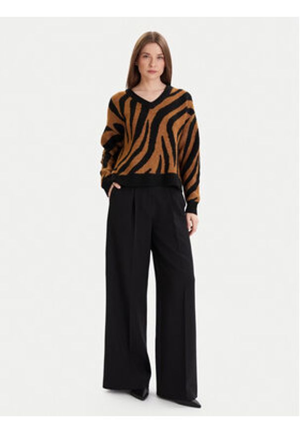 Vila Sweter Cilia 14094215 Czarny Standard Fit. Kolor: czarny. Materiał: syntetyk