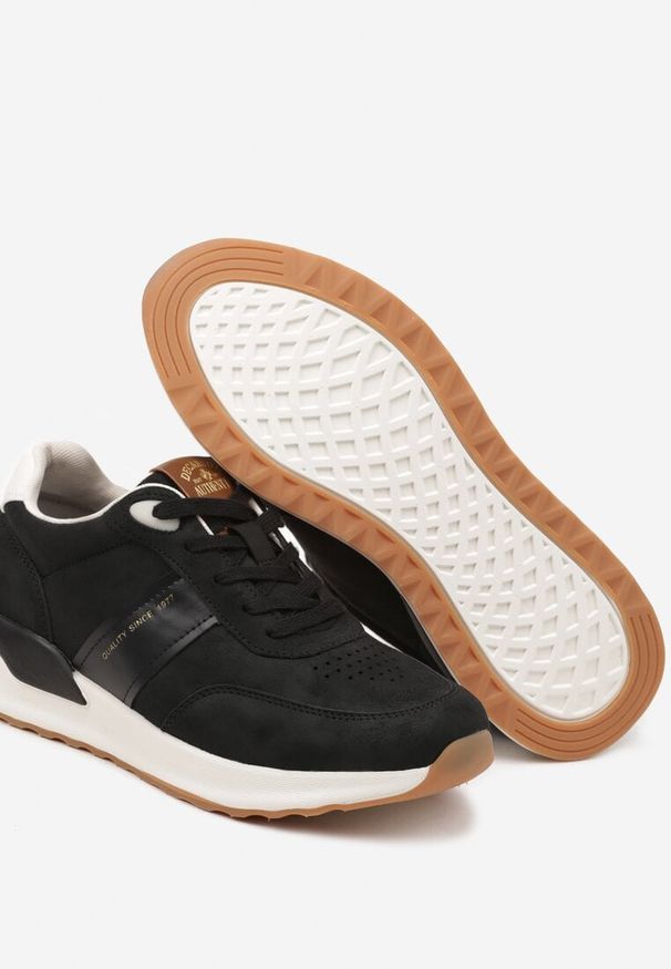Born2be - Czarne Buty Sportowe Sneakersy z Ozdobnym Napisem Zaliadne. Kolor: czarny. Wzór: napisy