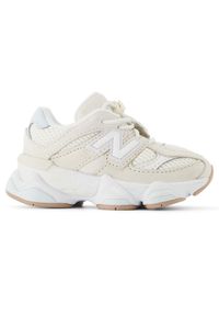 Buty niemowlęce New Balance IV9060AA – beżowe. Okazja: na co dzień. Kolor: beżowy. Materiał: materiał, guma, syntetyk. Szerokość cholewki: normalna. Sport: turystyka piesza