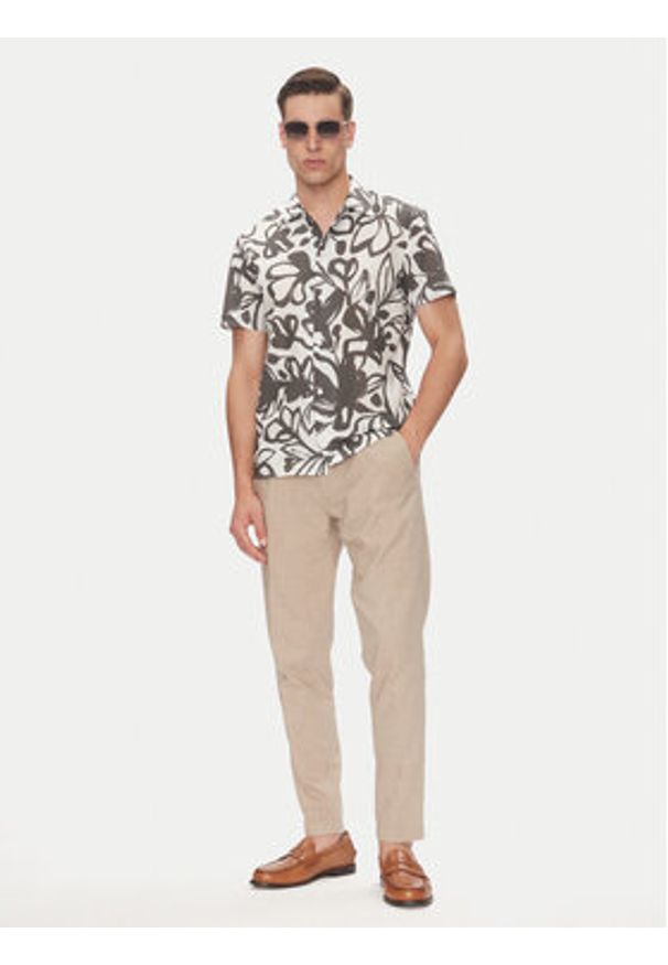 Baldessarini Koszula B3 76002.3702 Kremowy Regular Fit. Kolor: kremowy. Materiał: bawełna