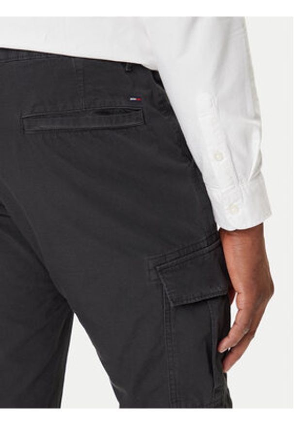 Tommy Jeans Joggery Austin DM0DM21791 Czarny Slim Fit. Kolor: czarny. Materiał: bawełna