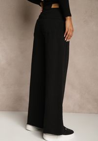 Renee - Czarne Jeansy High Waist z Szerokimi Nogawkami Chamylla. Okazja: na co dzień, na randkę. Stan: podwyższony. Kolor: czarny. Styl: klasyczny, casual #4