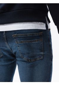 Ombre Clothing - Spodnie jeansowe męskie SLIM FIT P1023 - ciemnoniebieskie - L. Okazja: na co dzień. Kolor: niebieski. Materiał: jeans. Styl: casual, klasyczny #5