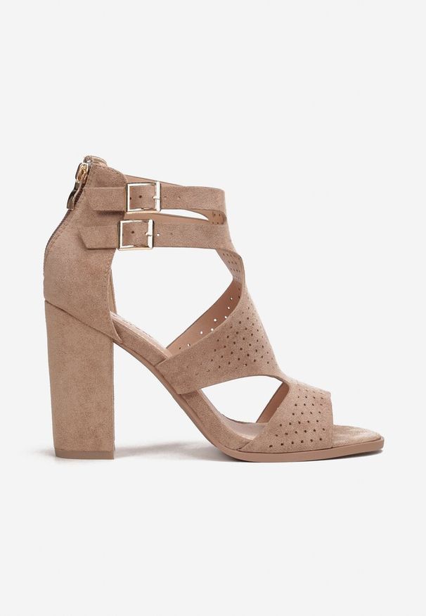 Born2be - Ciemnobeżowe Sandały na Słupkowym Obcasie z Perforacją Lyrique. Okazja: na spacer, na spotkanie biznesowe. Kolor: beżowy. Materiał: len. Obcas: na obcasie. Styl: biznesowy, elegancki. Wysokość obcasa: średni