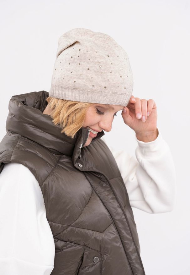 Volcano - Czapka zimowa z kryształkami H-DIXIE. Materiał: dzianina. Wzór: aplikacja. Sezon: zima