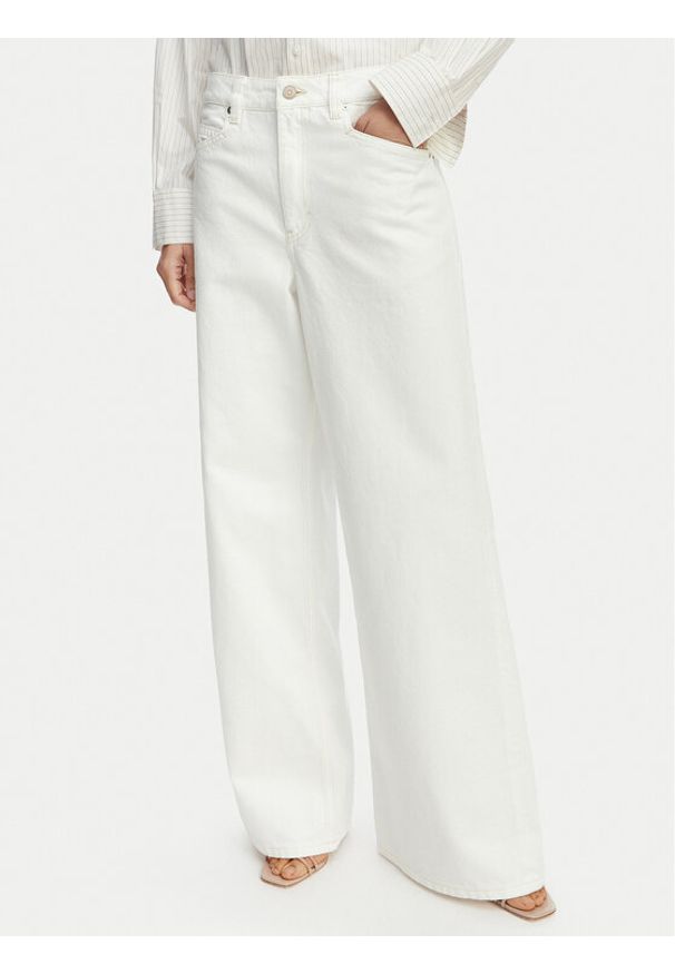 BOSS Jeansy C Slouchy MR 2.0 50558723 Biały Relaxed Fit. Kolor: biały