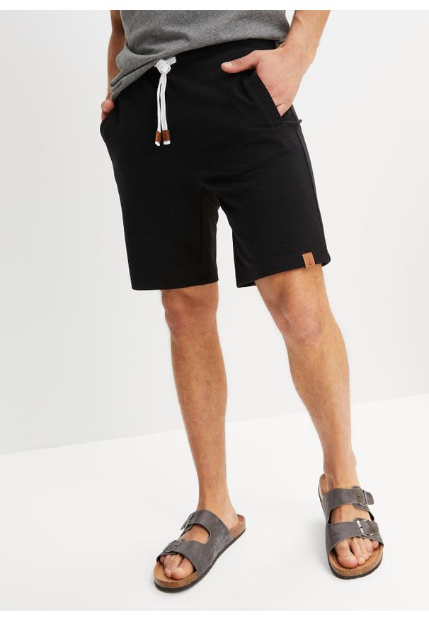 bonprix - Bermudy dresowe, regular fit. Kolor: czarny. Materiał: dresówka