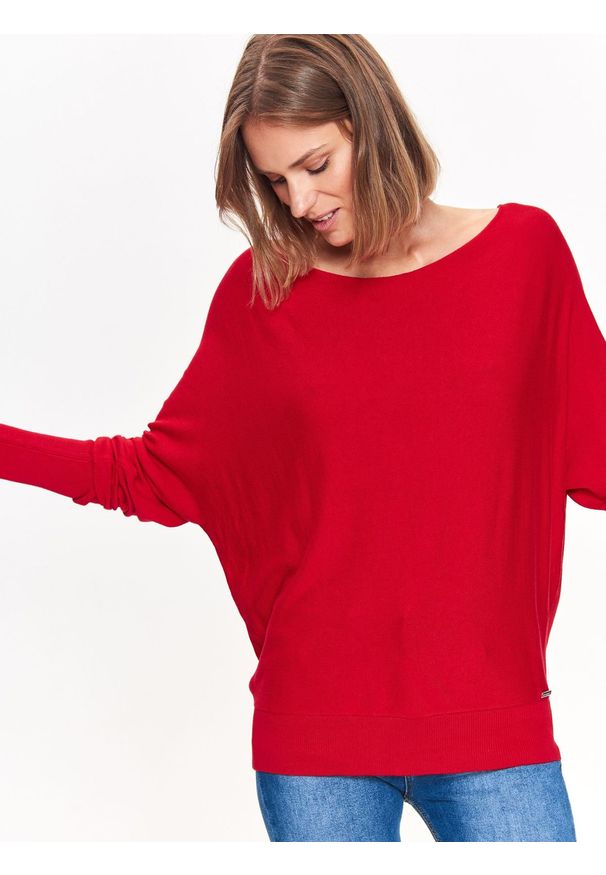 TOP SECRET - Sweter długi rękaw damski. Okazja: na co dzień. Kolor: czerwony. Długość rękawa: długi rękaw. Długość: długie. Sezon: zima, jesień. Styl: casual
