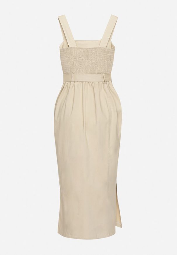 Born2be - Beżowa Dopasowana Sukienka z Wiskozą z Rozcięciami i Paskiem z Klamrą Mepelle. Okazja: na co dzień. Typ kołnierza: dekolt kwadratowy. Kolor: beżowy. Materiał: wiskoza. Typ sukienki: dopasowane. Styl: casual, klasyczny, elegancki