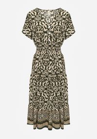 Renee - Ciemnozielona Sukienka z Bawełny z Trójkątnym Dekoltem i Gumką w Talii Zapinana na Guziki Lavlea. Okazja: na co dzień. Kolor: zielony. Materiał: bawełna. Długość rękawa: krótki rękaw. Sezon: lato. Typ sukienki: proste. Styl: casual, wizytowy #8