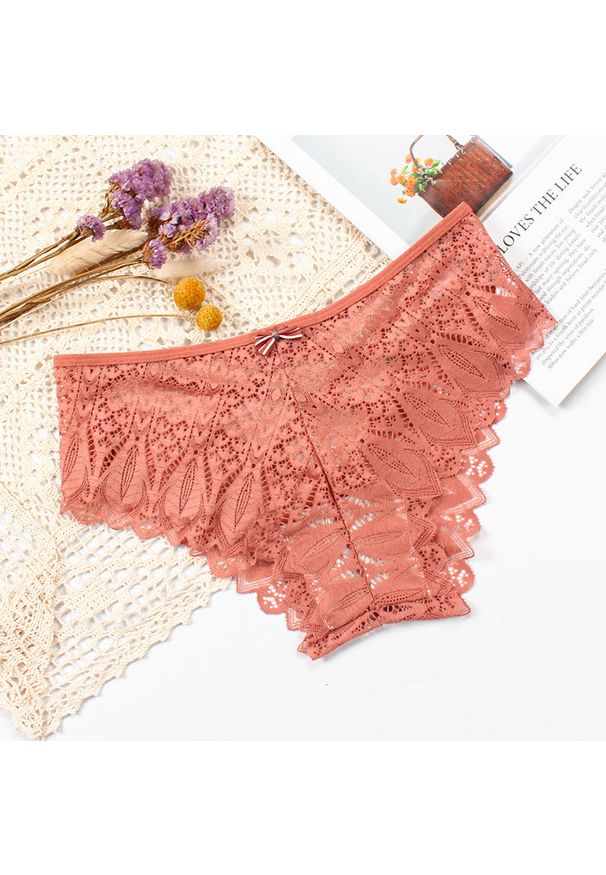 Intica - Koronkowe figi z wycięciami na romantyczny wieczór Emyle. Kolor: beżowy. Materiał: koronka. Wzór: aplikacja, koronka