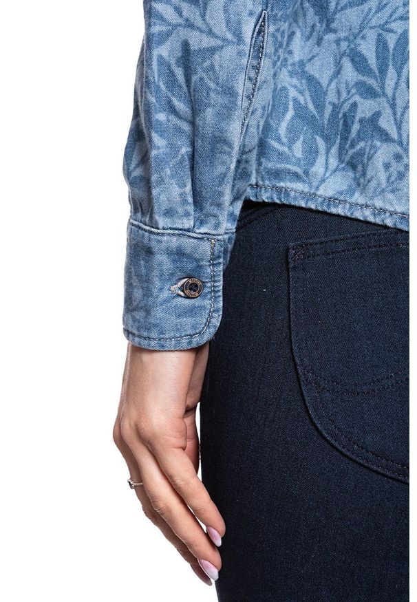 Mustang - KOSZULA JEANSOWA DAMSKA MUSTANG Erin 1010094 5000 585. Materiał: jeans