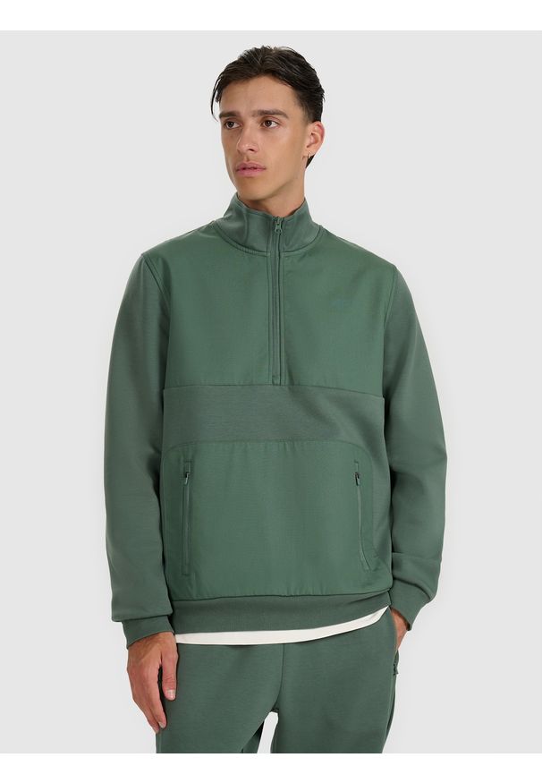 4f - 4F Bluza dresowa nierozpinana bez kaptura męska - oliwkowa/khaki S. Okazja: na co dzień. Typ kołnierza: bez kaptura. Kolor: oliwkowy, brązowy, wielokolorowy. Materiał: dresówka. Styl: casual