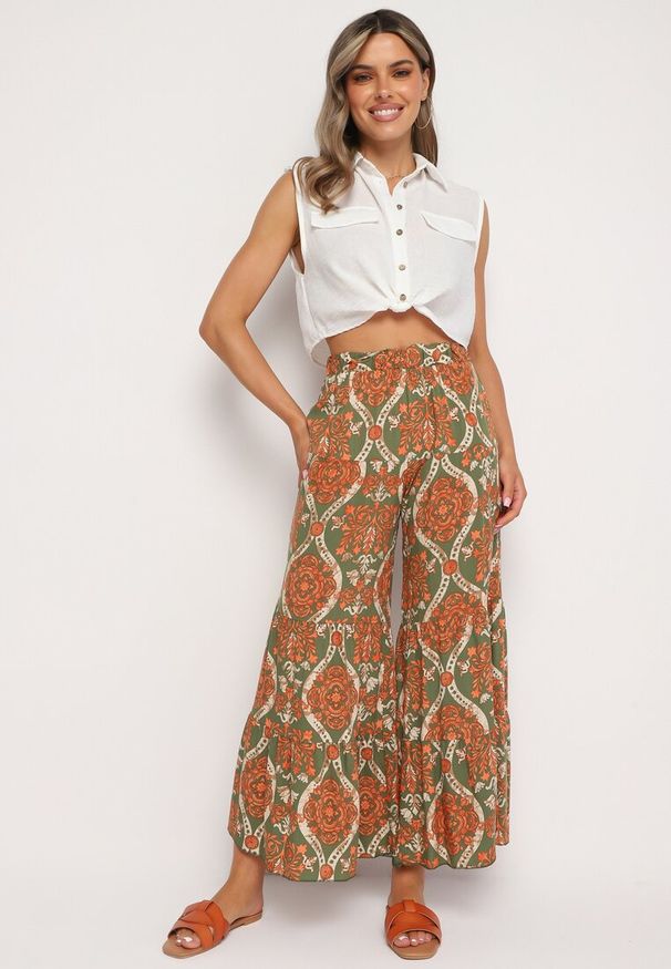 Born2be - Zielono-Pomarańczowe Szerokie Wiskozowe Spodnie z Wysokim Stanem i Gumką w Talii Risettesna. Okazja: na co dzień. Stan: podwyższony. Kolor: zielony. Materiał: wiskoza. Sezon: lato. Styl: casual