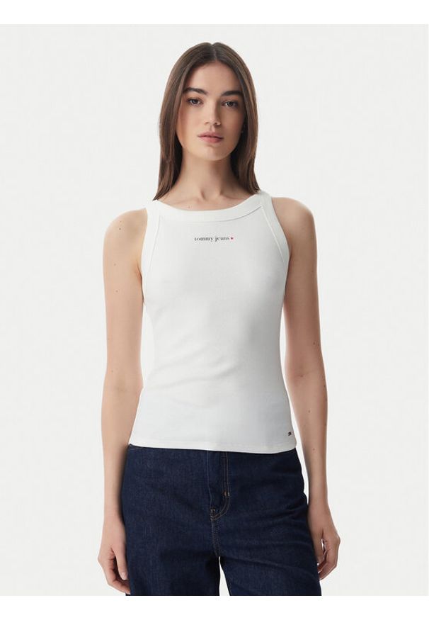 Tommy Jeans Top Ess Logo DW0DW22806 Kremowy Slim Fit. Kolor: kremowy. Materiał: bawełna