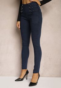 Renee - Granatowe Spodnie Skinny High Waist z Gumką w Talii Nitami i Ozdobnymi Guzikami Ciandora. Okazja: na co dzień. Stan: podwyższony. Kolor: niebieski. Styl: elegancki, casual #3