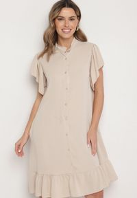 Born2be - Beżowa Sukienka Koszulowa z Guzikami i Falbankami Tenalena. Okazja: na co dzień. Typ kołnierza: kołnierz z falbankami. Kolor: beżowy. Typ sukienki: koszulowe. Styl: sportowy, casual, elegancki #5