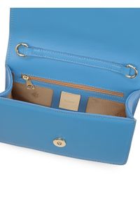 Kazar - Niebieska torebka z klapą w prostokątnym kształcie. Kolor: niebieski. Materiał: skórzane. Styl: elegancki, wizytowy. Rodzaj torebki: na ramię #6