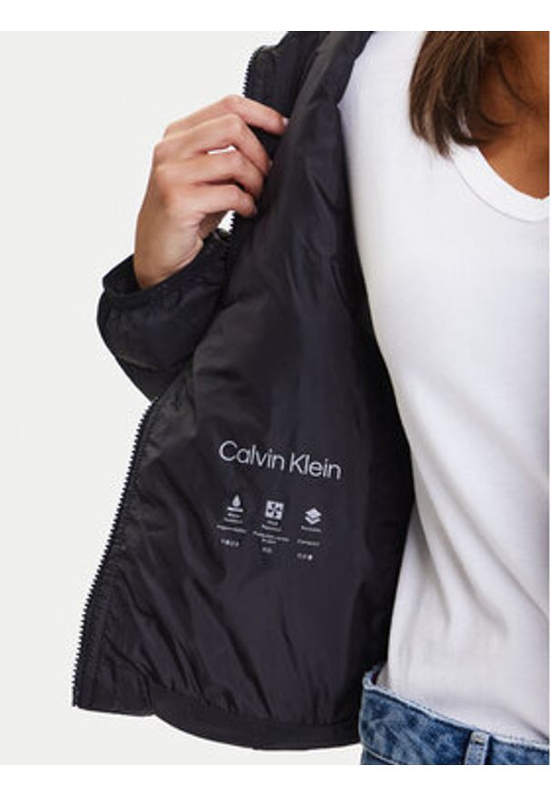 Calvin Klein Jeans Kurtka przejściowa LV047C510G Czarny Regular Fit. Kolor: czarny. Materiał: syntetyk