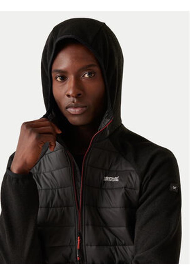 Regatta Kurtka outdoor Newhill RMN256 Czarny Regular Fit. Kolor: czarny. Materiał: syntetyk. Sport: outdoor