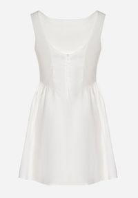 Born2be - Biała Bawełniana Sukienka Rozkloszowana Lavione. Okazja: na co dzień. Kolor: biały. Materiał: bawełna. Typ sukienki: proste. Styl: casual, elegancki, klasyczny #6