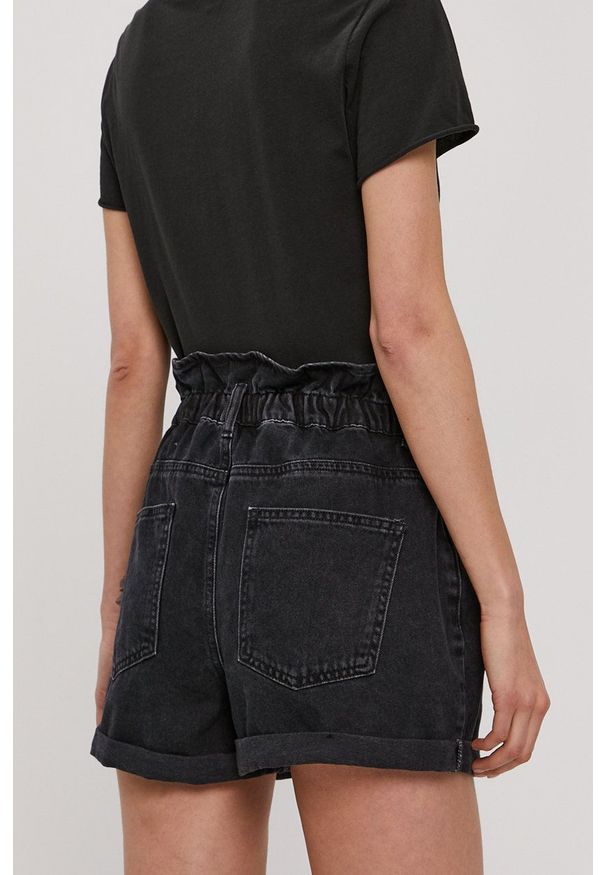 only - Only Szorty jeansowe damskie kolor szary gładkie high waist. Okazja: na co dzień. Stan: podwyższony. Kolor: szary. Materiał: jeans. Wzór: gładki. Styl: casual
