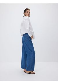 Reserved - Jeansy wide leg - niebieski. Kolor: niebieski