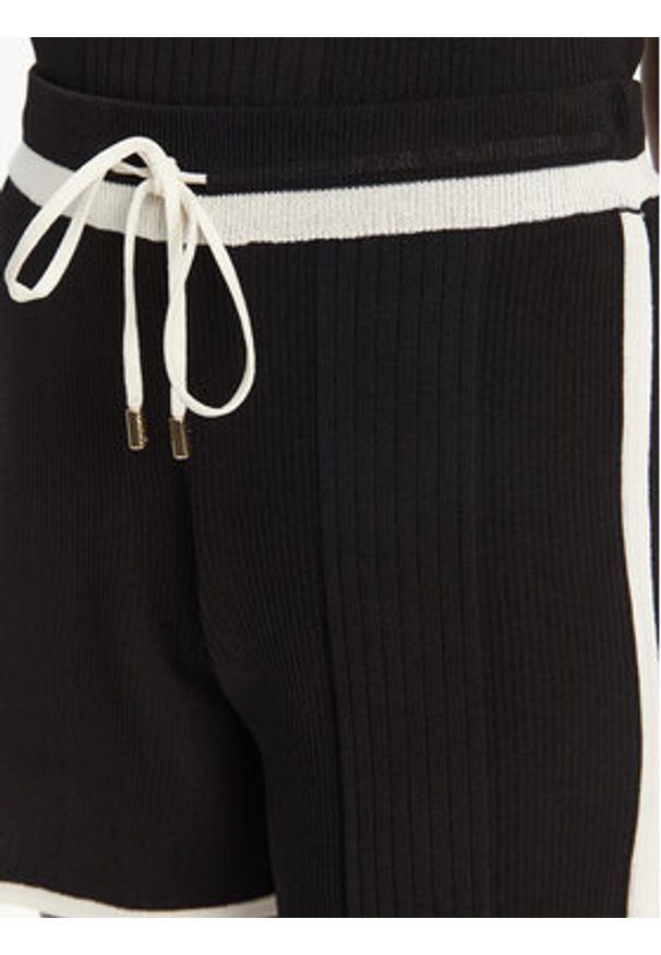 Liu Jo Sport Szorty materiałowe TA5095 MS022 Czarny Regular Fit. Kolor: czarny. Materiał: syntetyk. Styl: sportowy