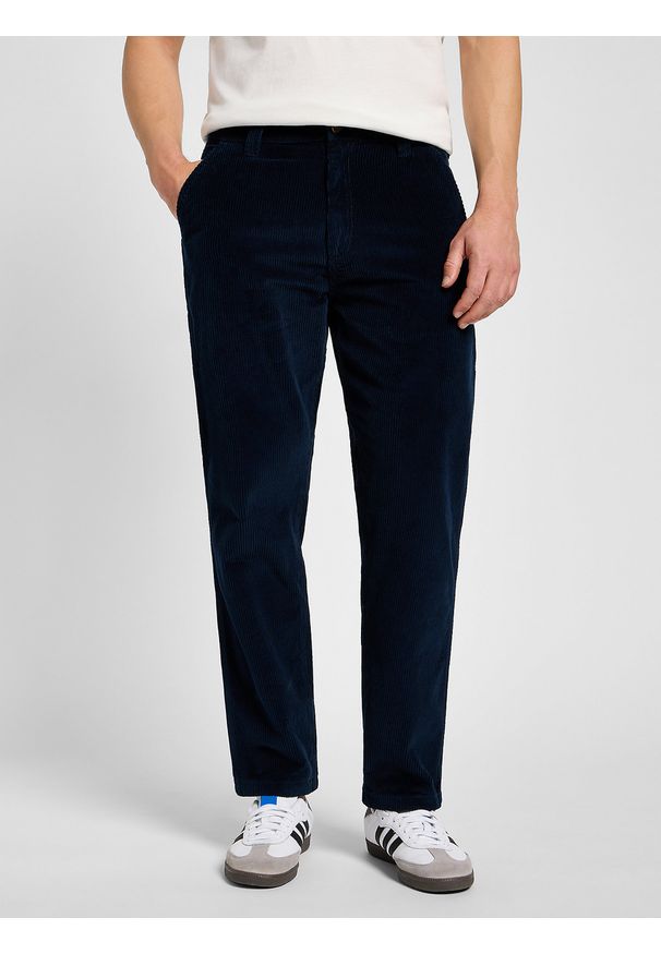 Lee - LEE MĘSKIE SPODNIE SZTRUKSOWE LEE CARPENTER RIVET NAVY 112359178. Materiał: sztruks