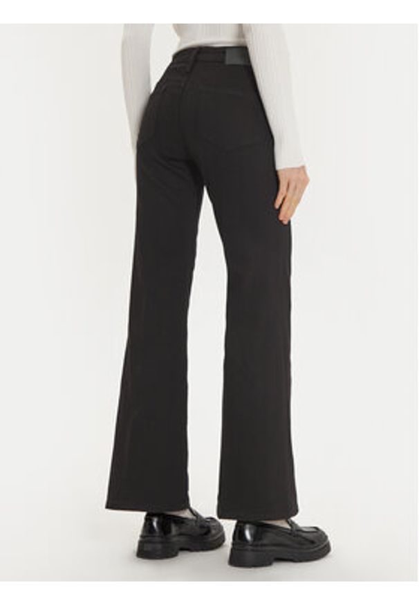 Calvin Klein Jeansy K20K207610 Czarny Flare Fit. Kolor: czarny