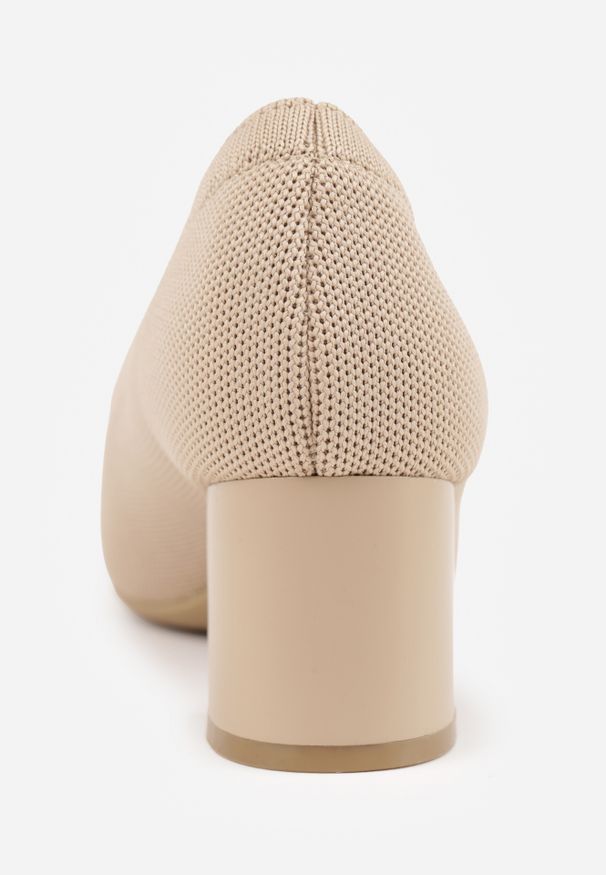 Renee - Ciemnobeżowe Strukturalne Czółenka VICES na Słupkowym Obcasie Abathise. Nosek buta: otwarty. Kolor: beżowy. Materiał: skóra, materiał. Obcas: na obcasie. Wysokość obcasa: średni