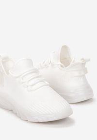Renee - Białe Buty Sportowe Metede. Nosek buta: okrągły. Zapięcie: bez zapięcia. Kolor: biały. Materiał: materiał, skóra, jeans #4