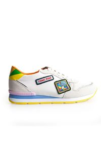 Trussardi Jeans Sneakersy | 79A00325 | Kobieta | Biały. Nosek buta: okrągły. Kolor: biały. Materiał: tkanina, skóra ekologiczna. Wzór: aplikacja