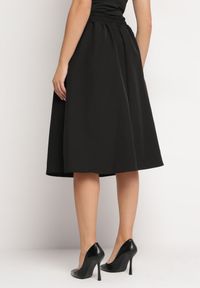 Born2be - Czarna Rozkloszowana Spódnica Midi z Gumką w Pasie Glorina. Kolor: czarny. Materiał: tkanina. Wzór: gładki #4